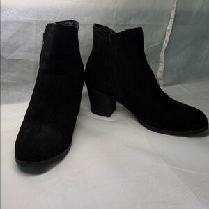 Skechers Women's Elegant Black Heeled Boots